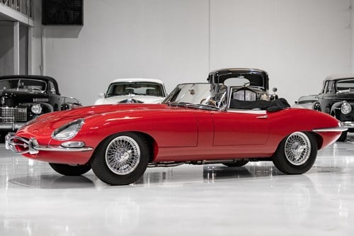 1961 JAGUAR E-TYPE SERIES I 3.8 ‘FLAT FLOOR’ ROADSTER VERKAUFT