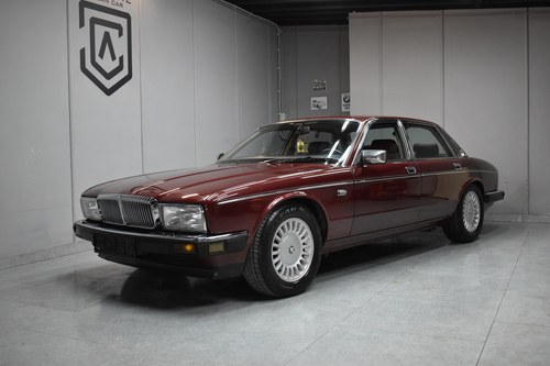 1986 Jaguar XJ40 - Daimler