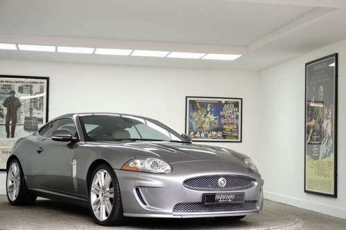 2009 JAGUAR XKR 5.0 V8 COUPE 2DR À venda