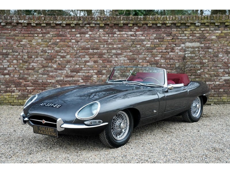 Rapid Classics: Eine Suche. Alle Oldtimer. 7 » Rapid Classics: Eine Suche. Alle Oldtimer. Jaguar E-type "Outside Bonnet Lock" OTS Series I Highly soug