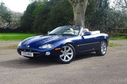 2001 Jaguar XK8 Convertible For Sale by Auction