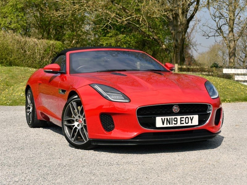 Rapid Classics: Eine Suche. Alle Oldtimer. 12 » Rapid Classics: Eine Suche. Alle Oldtimer. 2019 Jaguar F-Type 2.0 300PS Convertible