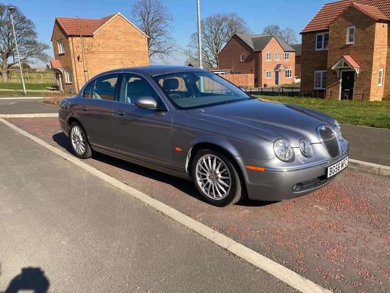 Rapid Classics: Eine Suche. Alle Oldtimer. 20 » Rapid Classics: Eine Suche. Alle Oldtimer. 2006 Jaguar S-Type X200