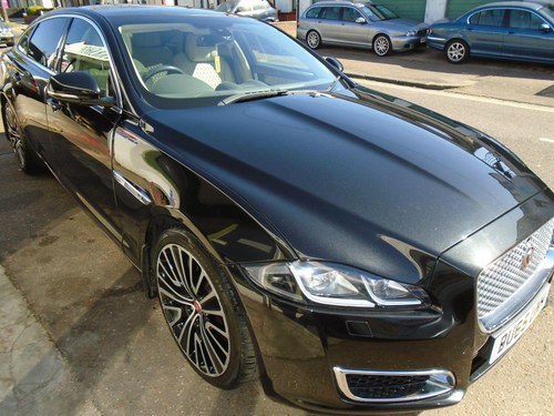 2015 JAGUAR XJ 3.0 d V6 Autobiography In vendita