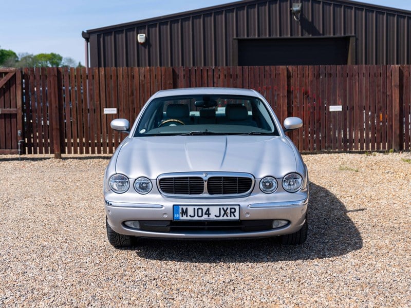 Rapid Classics: Eine Suche. Alle Oldtimer. 19 » Rapid Classics: Eine Suche. Alle Oldtimer. 2004 Jaguar XJ X350 XJ8 4.2 SE