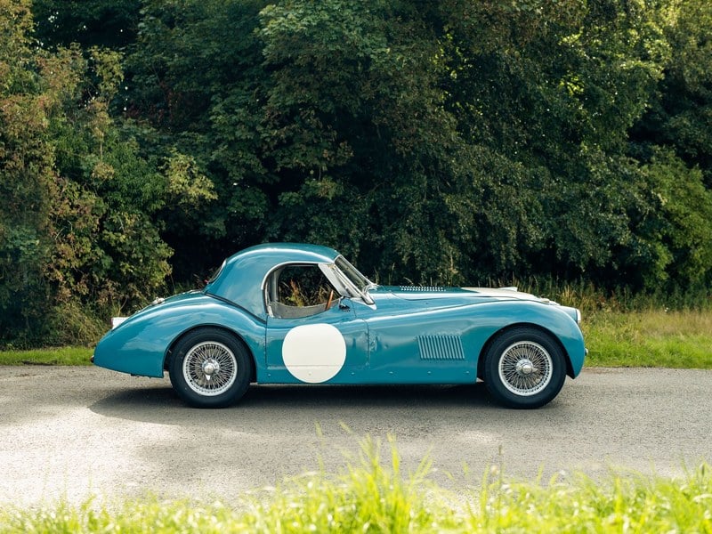 Rapid Classics: Eine Suche. Alle Oldtimer. 24 » Rapid Classics: Eine Suche. Alle Oldtimer. 1952 Jaguar XK120 FHC