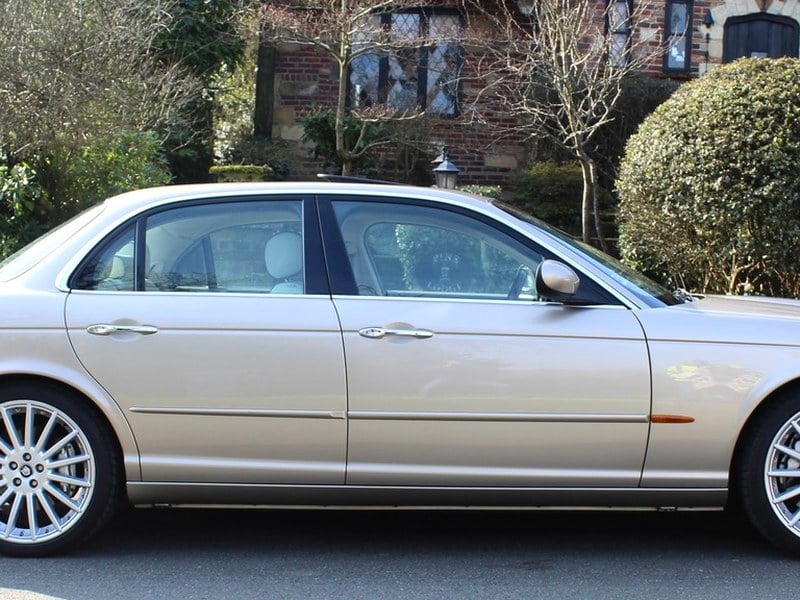 Rapid Classics: Eine Suche. Alle Oldtimer. 25 » Rapid Classics: Eine Suche. Alle Oldtimer. An Exceptional 2003/53 XJ 4.2 “Super V8” 400bhp Supercharged