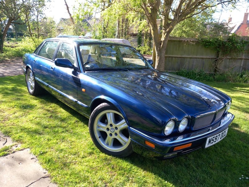 Rapid Classics: Eine Suche. Alle Oldtimer. 29 » Rapid Classics: Eine Suche. Alle Oldtimer. 1995 Jaguar XJ X300 XJR