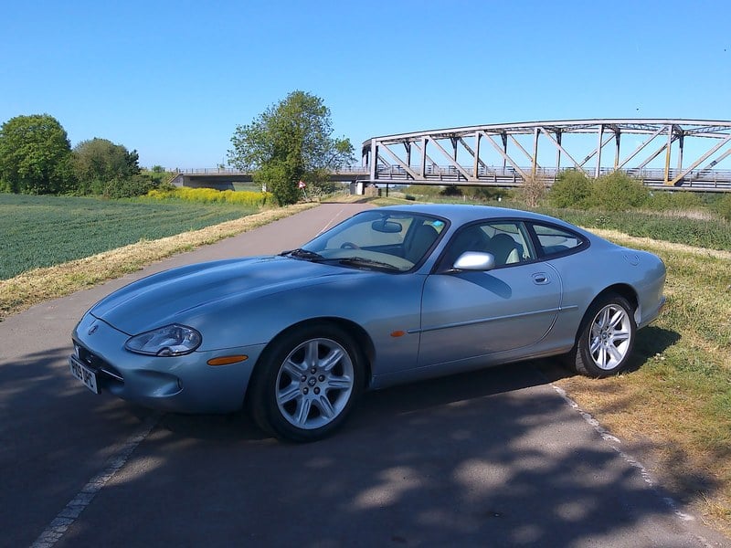 Rapid Classics: Eine Suche. Alle Oldtimer. 14 » Rapid Classics: Eine Suche. Alle Oldtimer. 1997 Jaguar XK8 X100 4 Litre V8 Automatic Coupe