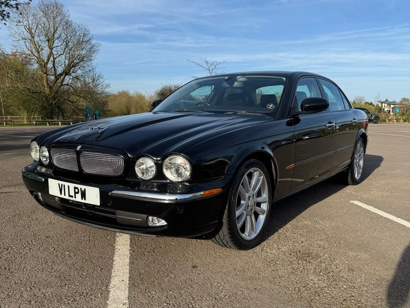 Rapid Classics: Eine Suche. Alle Oldtimer. 22 » Rapid Classics: Eine Suche. Alle Oldtimer. 2004 Jaguar XJ X350 XJR