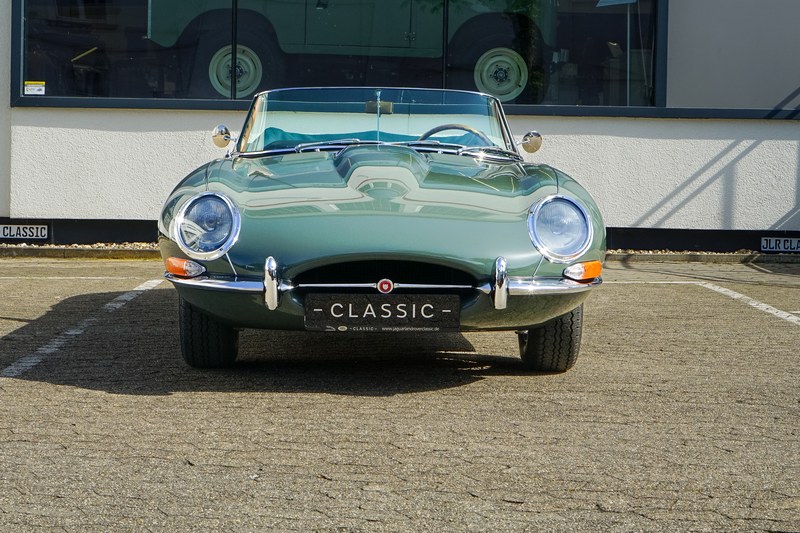 1967 Jaguar E-Type - 2 1967 Jaguar E-Type - 2