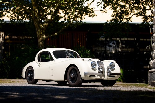 Lot 136 1952 Jaguar XK120 Fixed Head Coupé Zu verkaufen durch Auktion