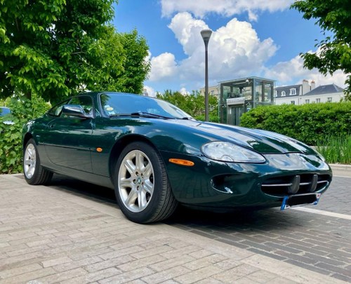 2000 JAGUAR XK8 Coupé Till salu