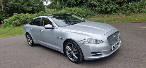 2011 Jaguar XJ X351 XJR