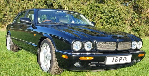 1998 Jaguar XJ X308 XJR