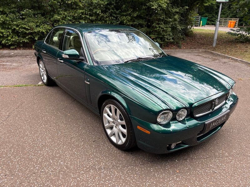 Jaguar Sovereign 4.2 SWB 2008 52k FSH £360 Tax