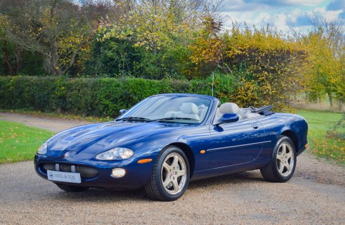 2002 Jaguar XKR 4.0L Petrol Automatic Cabriolet VERKAUFT