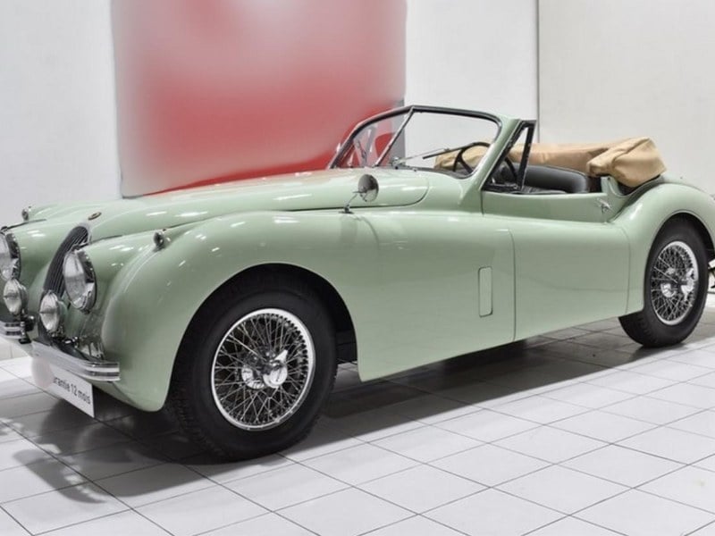 1953 Jaguar XK120 DHC