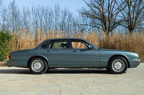 1997 JAGUAR XJ8 3.2 EXECUTIVE A vendre