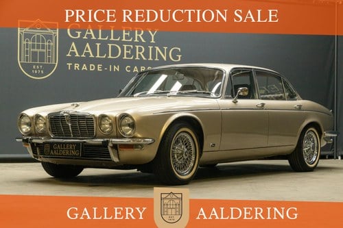 1976 Jaguar XJ12 L Series 2 Golden Sand with Mulberry Red Te koop