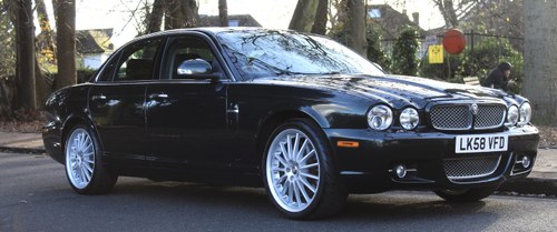 2008 STUNNING XJ 4.2 Super V8 LWB Supercharged Sovereign X358 For Sale