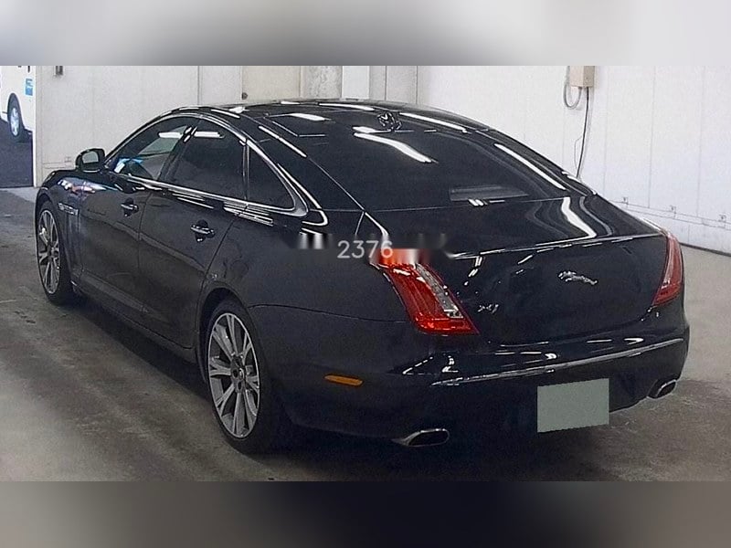 A Beautiful 2014/64 Jaguar XJ 3.0 V6 Petrol Premium Luxury