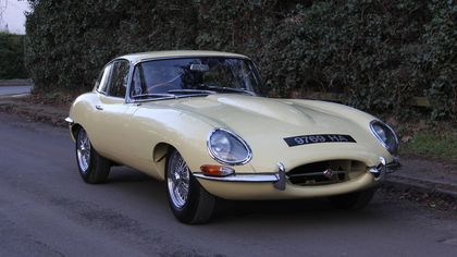 Jaguar E-Type FHC