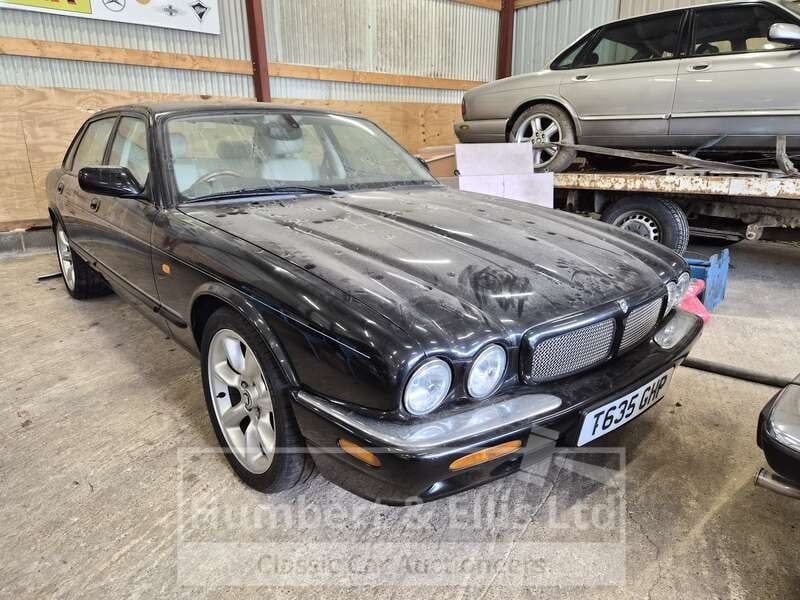 1999 JAGUAR XJR V8 AUTO