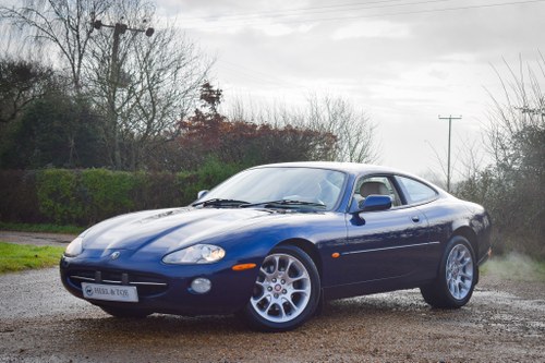 2000 Jaguar XK X100 (1996 - 2006) XK8 VENDIDO