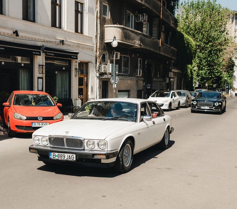 1989 Jaguar XJ - 2 1989 Jaguar XJ - 2