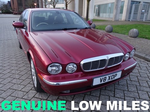 2004/04 JAGUAR XJ8 4.2 V8 SE AUTO VENDUTO