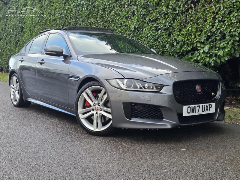 2017 Jaguar XE - 1 2017 Jaguar XE - 1