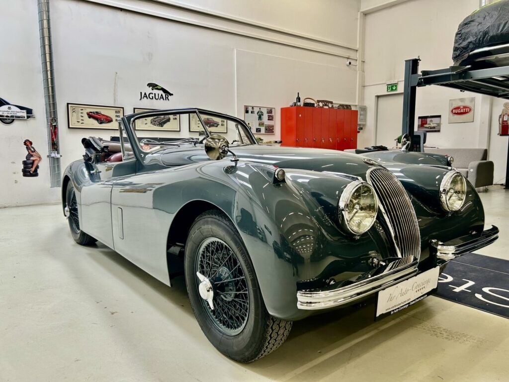 1953 Jaguar XK120 DHC, foto 3