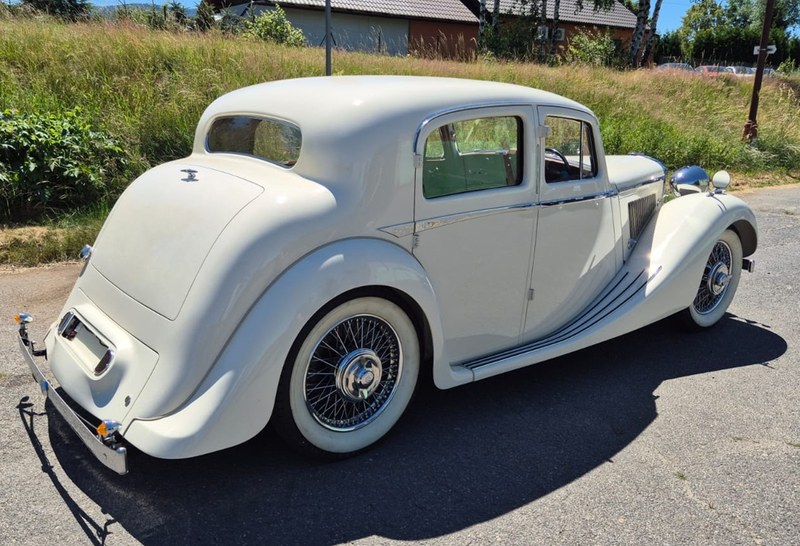 1939 Jaguar SS 1 1/2 - 2 1939 Jaguar SS 1 1/2 - 2