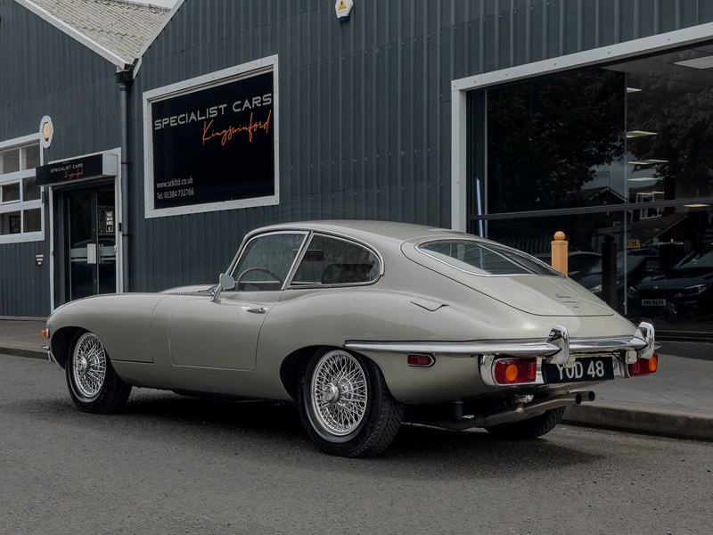1970 Jaguar E-Type - 2 1970 Jaguar E-Type - 2