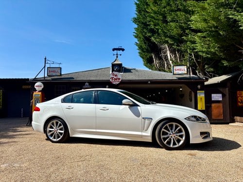 2015 JAGUAR XF R-SPORT 2.2D VENDU