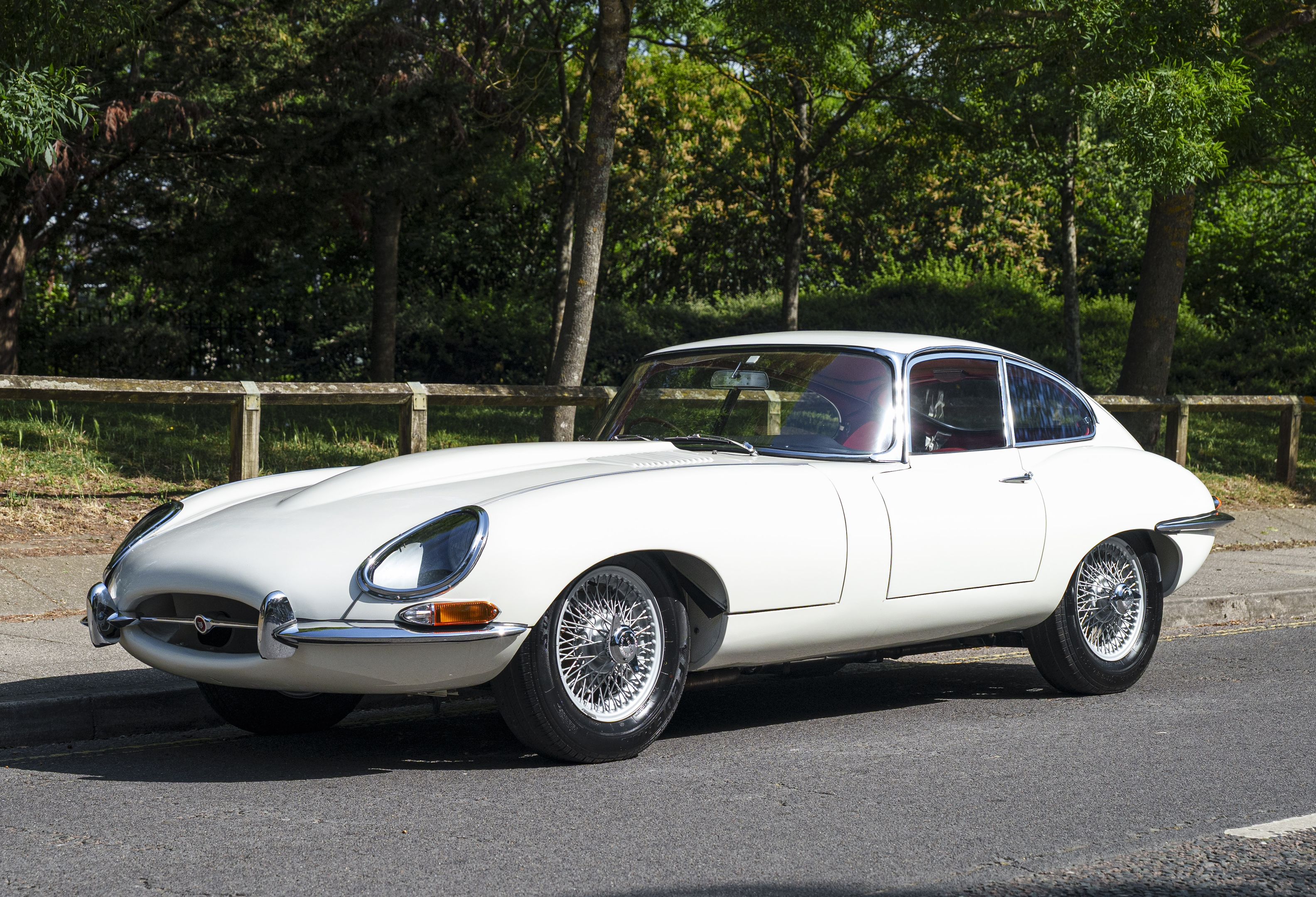 1961 Jaguar E-Type FHC