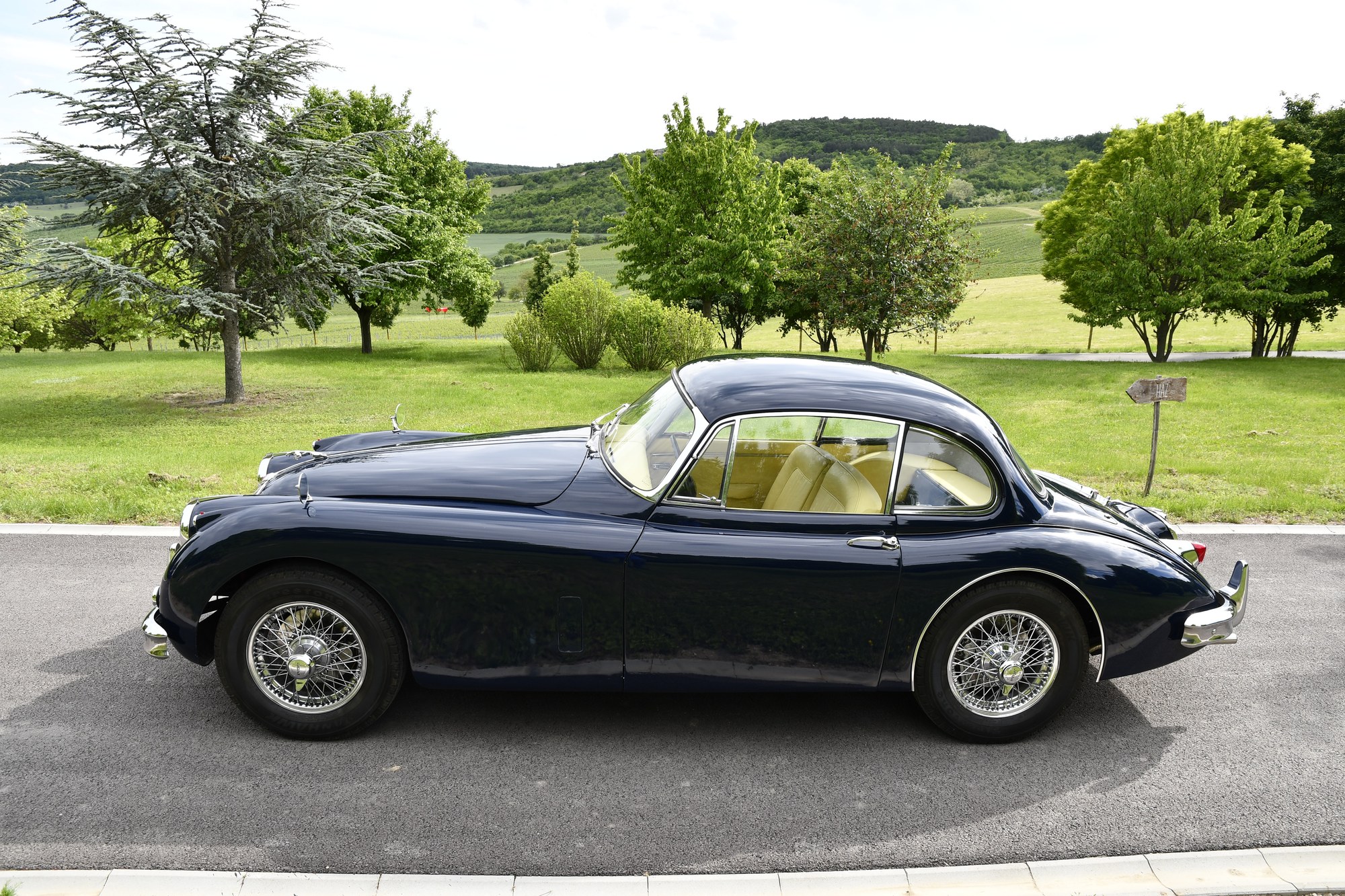 1957 Jaguar XK150, foto 2