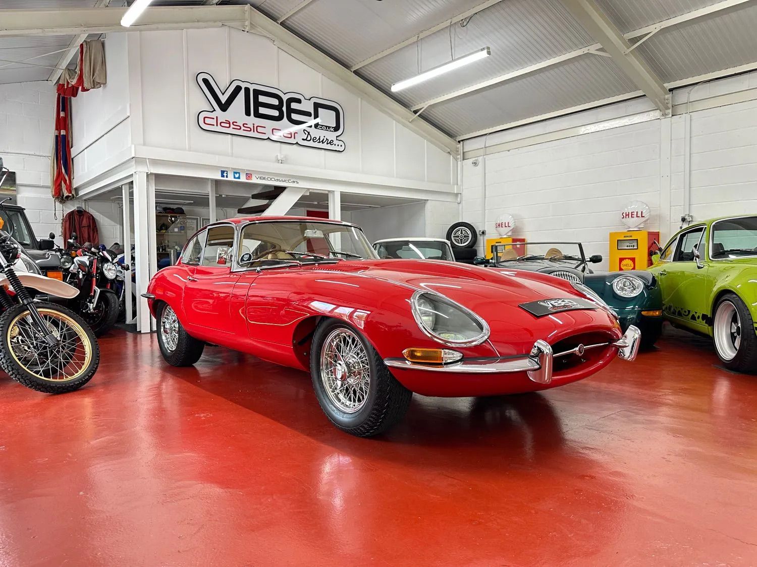 1964 Jaguar E-Type FHC