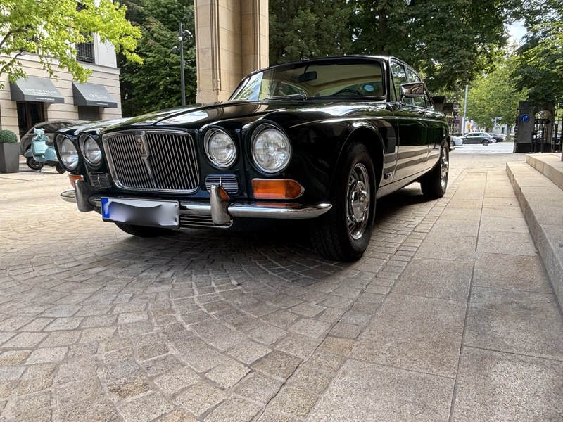 1973 Jaguar XJ - 2 1973 Jaguar XJ - 2