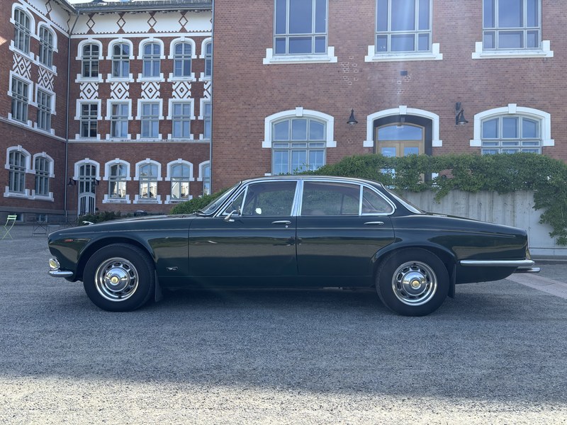 1973 Jaguar XJ - 2 1973 Jaguar XJ - 2