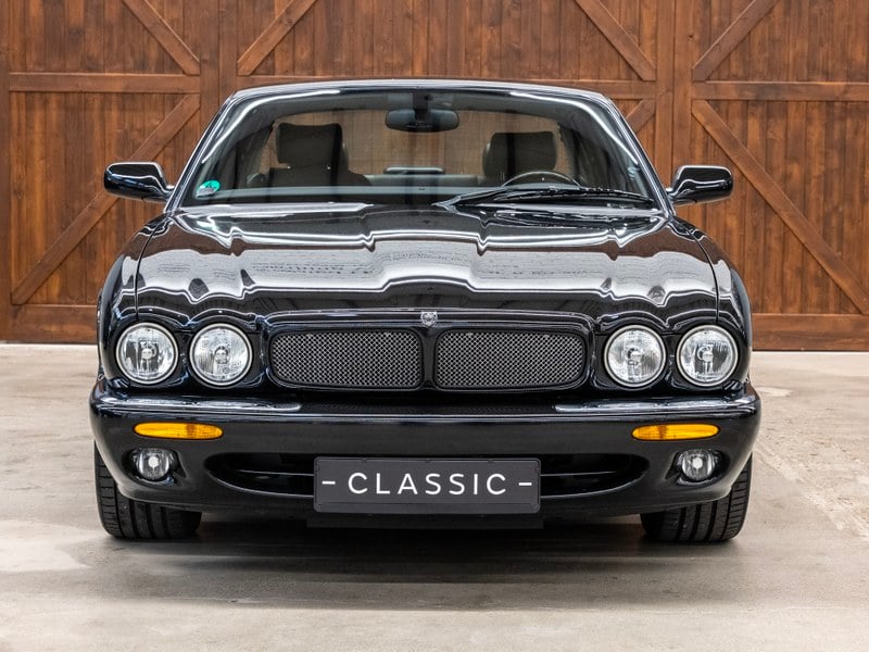 2001 Jaguar XJ - 2 2001 Jaguar XJ - 2
