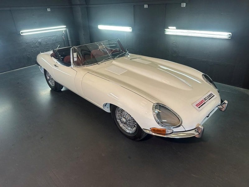 1961 Jaguar E-Type - 2 1961 Jaguar E-Type - 2