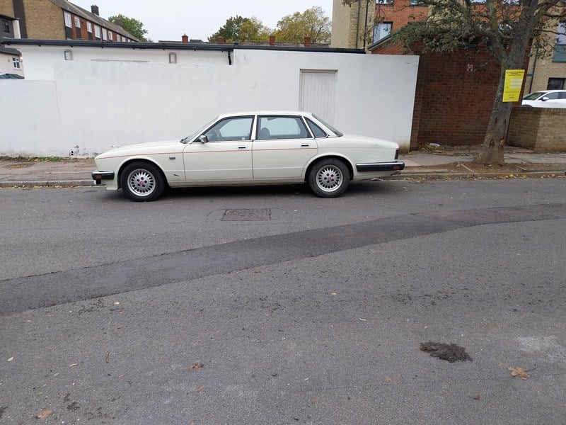 1989 Jaguar XJ - 1 1989 Jaguar XJ - 1