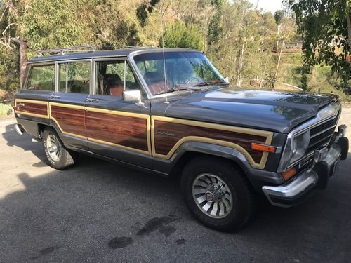 1987 Jeep Grand Wagoneer - The classicBeverly Hills shopping cart SOLD