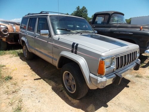1995 Jeep Cherokee Country = 2-WD Silver 245k miles $3.5k  For Sale
