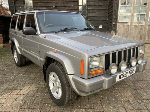 2000 STUNNING LOOKING CLASSIC JEEP  FAST RISING CLASSIC For Sale