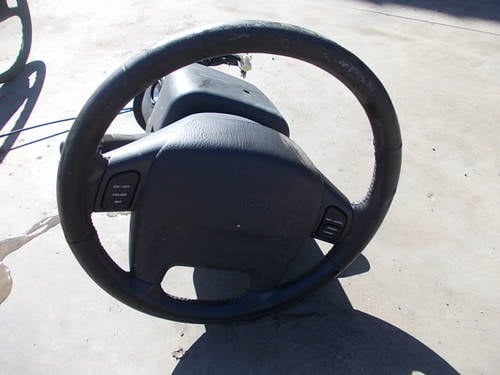 2002 Steering Wheel and steering column for Jeep Grand Cherokee  In vendita