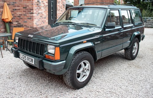 1993 jeep xj Cherokee 4 litre 68k miles FSH 1 owner  For Sale