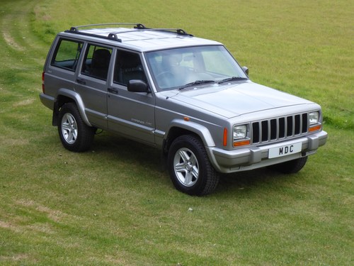 2000 Jeep Cherokee XJ 4 Litre Classic Full History A/C & Leather In vendita